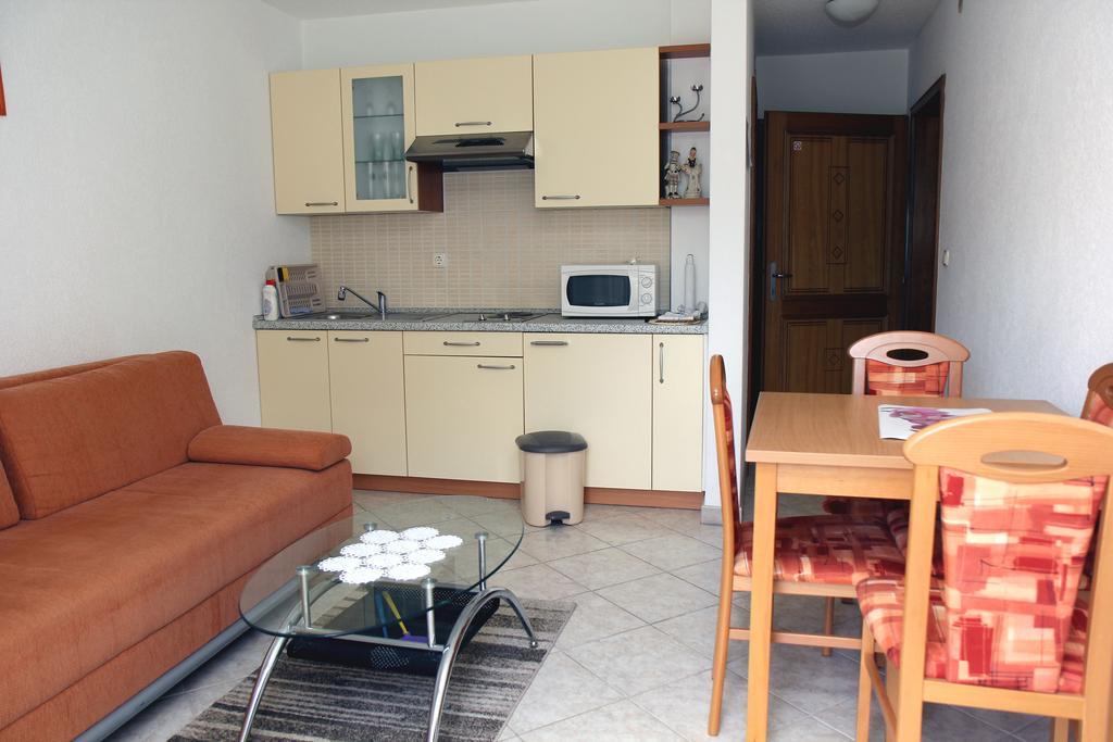 Apartments Kata ビオグラード・ナ・モル エクステリア 写真