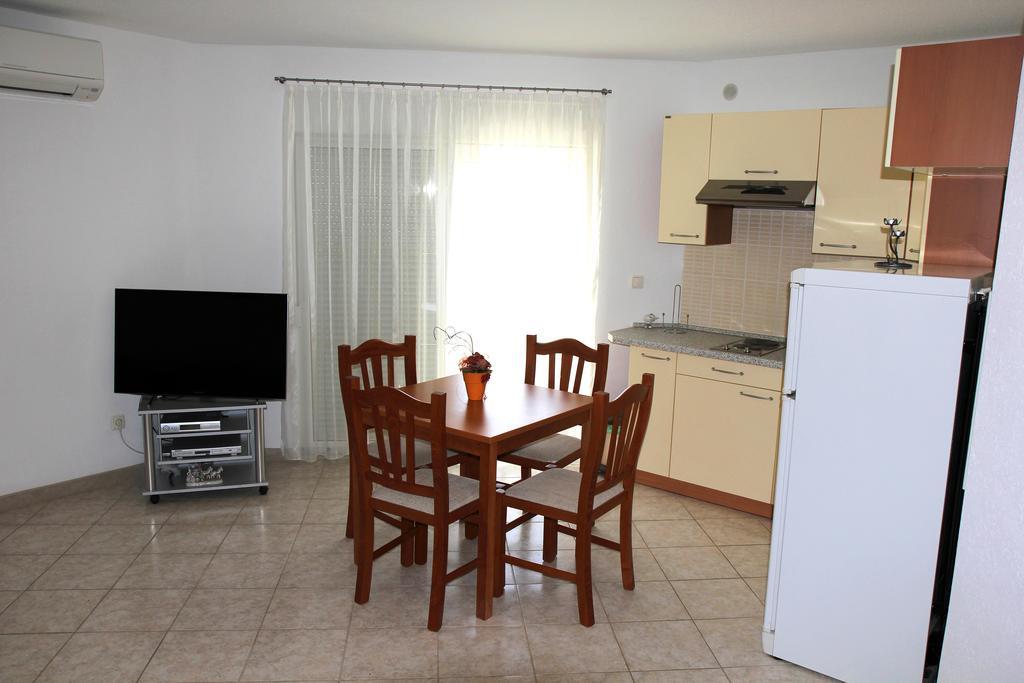 Apartments Kata ビオグラード・ナ・モル エクステリア 写真
