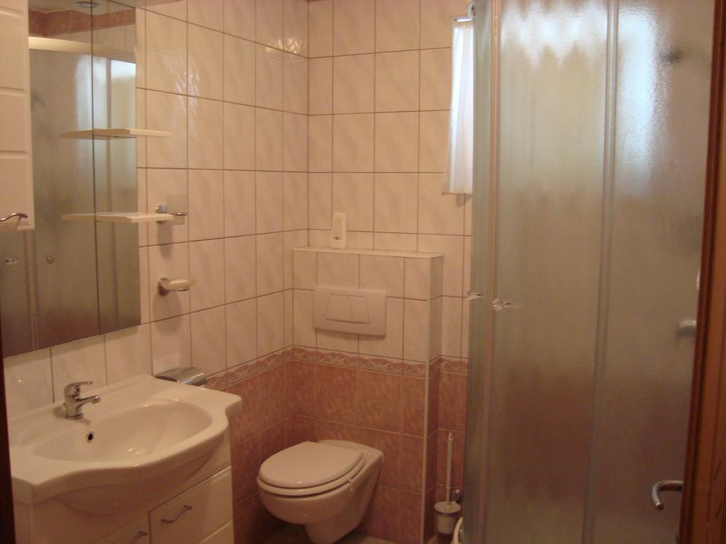 Apartments Kata ビオグラード・ナ・モル エクステリア 写真